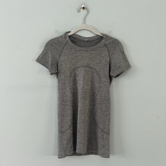 Lululemon Swiftly Tech Gray Heather Short Sleeve Seamless Crew Shirt - Picture 1 of 4